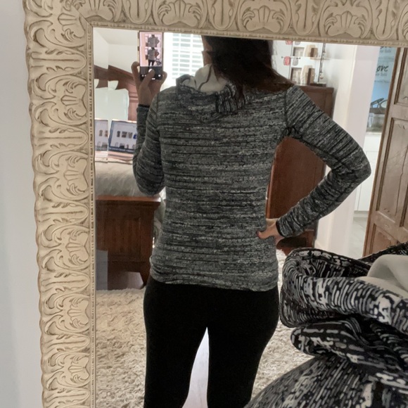 Nike Black/White Pro Dri-Fit Hooded Long Sleeve Workout Top Size L - Picture 4 of 9